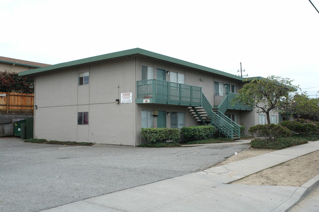 3148 Crescent Ave in Marina, CA - Building Photo - Building Photo