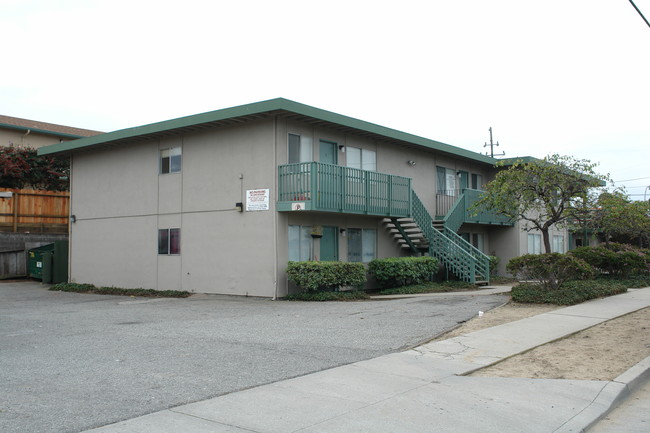 3148 Crescent Ave in Marina, CA - Foto de edificio - Building Photo