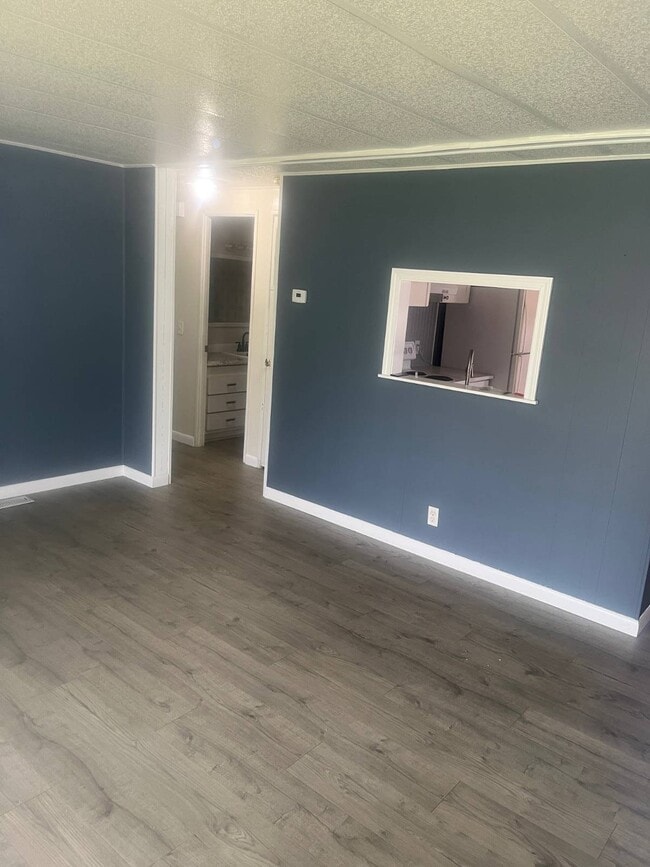 property at 7100 Ulmerton Rd