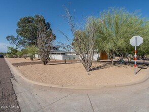 3302 E Turquoise Ave in Phoenix, AZ - Building Photo - Building Photo