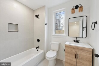 2520 N Front St, Unit AA311 in Philadelphia, PA - Building Photo - Building Photo