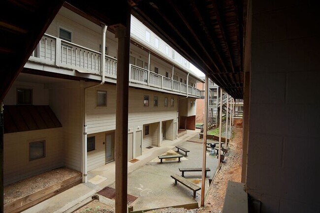 1303 Wertland St in Charlottesville, VA - Building Photo - Building Photo