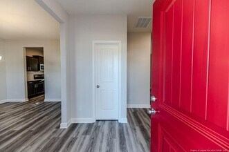 87 Onslow Ct in Spring Lake, NC - Building Photo - Building Photo