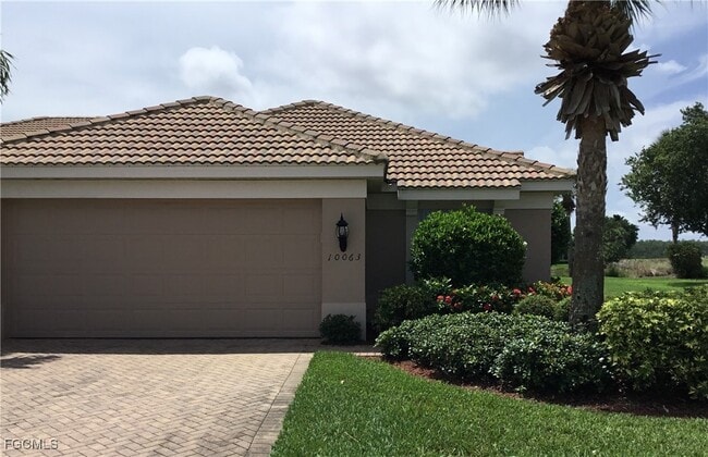 10063 Majestic Ave in Ft. Myers, FL - Building Photo - Building Photo