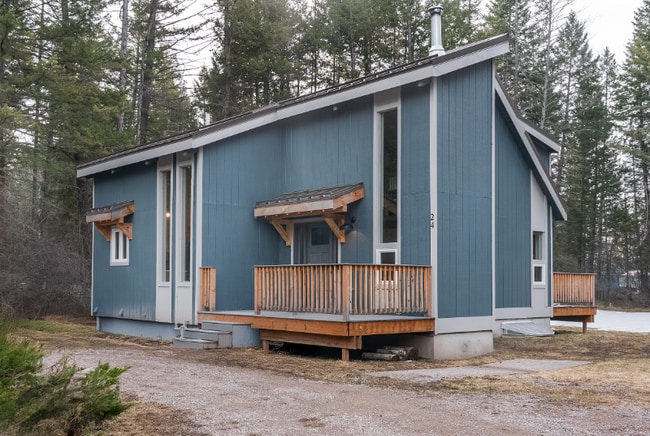 property at 24 Ranchette Dr