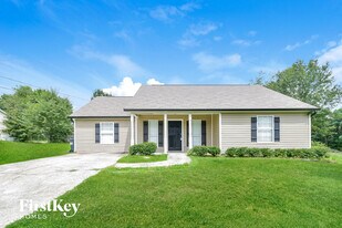 41 Country Village Dr in Hiram, GA - Building Photo