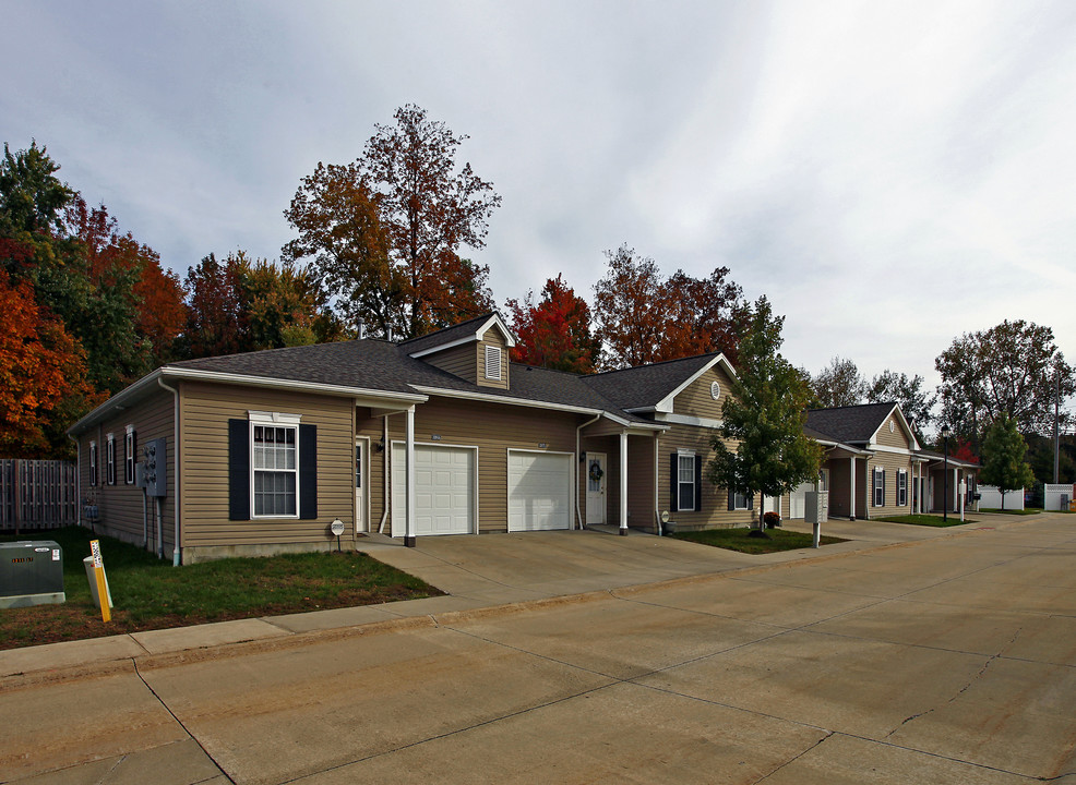 Newport Square Apartments in Warrensville Heights, OH - Building Photo