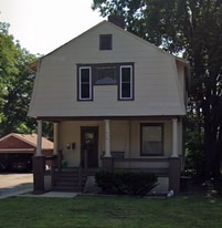 714 S State St in Champaign, IL - Building Photo