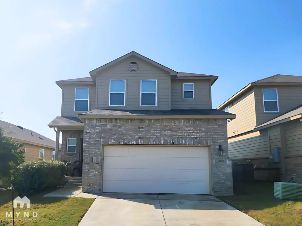 3953 Asher Alley in Saint Hedwig, TX - Building Photo