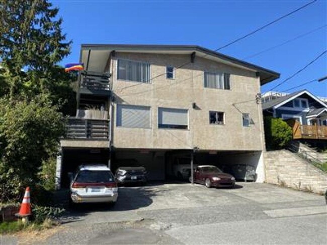 Lakeview Apartments