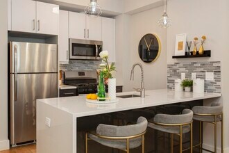 198 Academy St in Jersey City, NJ - Foto de edificio - Building Photo