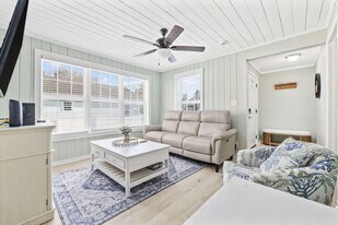 430 Yaupon Ave in Murrells Inlet, SC - Building Photo