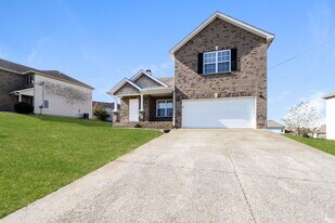 176 Lyndhurst Dr in La Vergne, TN - Building Photo