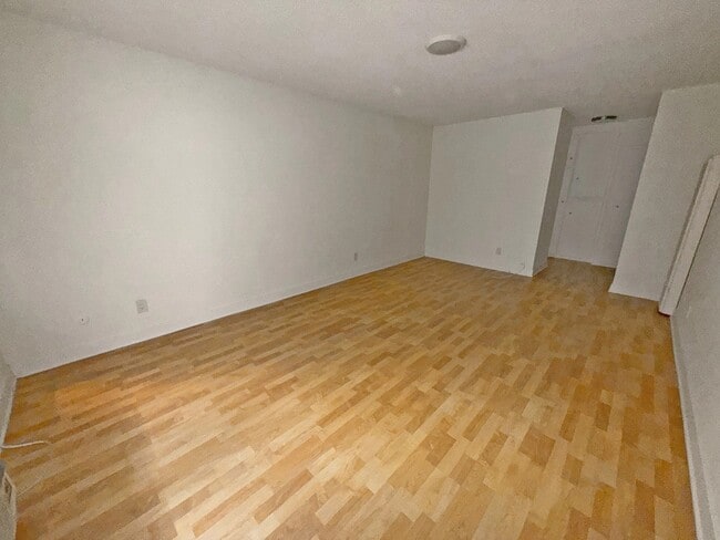 10776 Rose Ave in Los Angeles, CA - Building Photo - Building Photo