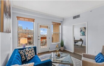 1975 N Grant St, Unit 504 in Denver, CO - Building Photo - Building Photo