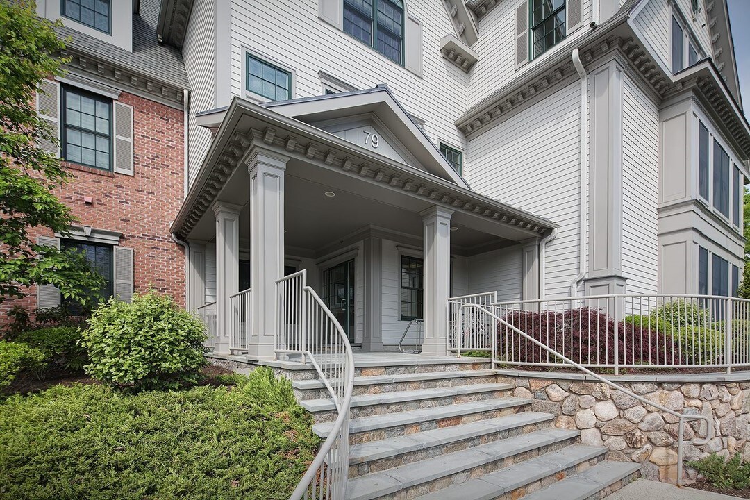 Spinnaker Crest in Milford, CT - Foto de edificio