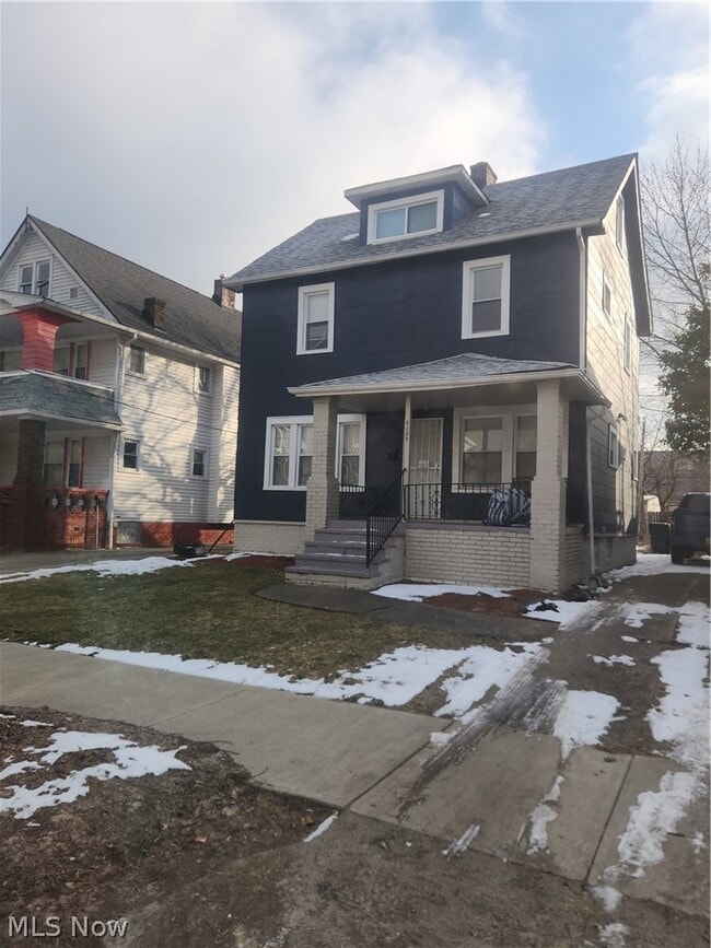 property at 4083 E 143rd St