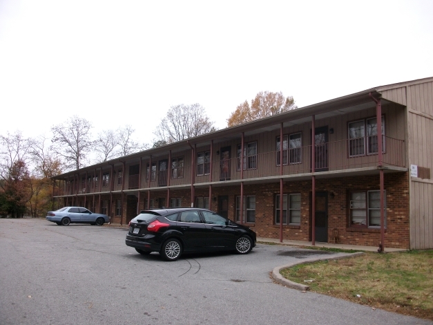 128 Charles St in Danville, VA - Foto de edificio - Building Photo