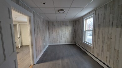 250 Madison Ave in Berlin, NH - Building Photo - Building Photo