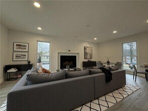 3663 Heatherwood Dr NE in Marietta, GA - Foto de edificio - Building Photo