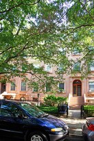 75 1st Pl in Brooklyn, NY - Building Photo