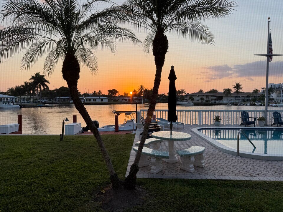 750 Pine Dr in Pompano Beach, FL - Building Photo