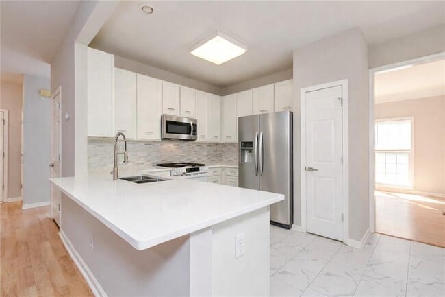 3418 Rose Arbor Ct in Atlanta, GA - Building Photo - Building Photo