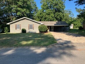 403 N Joann St in Tupelo, MS - Foto de edificio - Building Photo