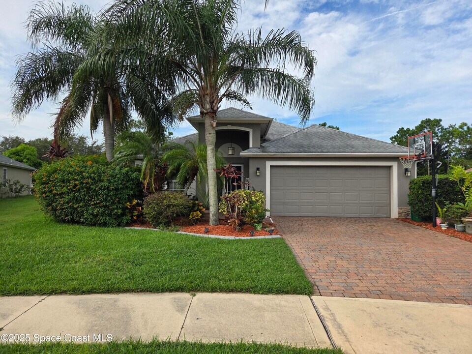 3625 Fodder Dr in Rockledge, FL - Building Photo