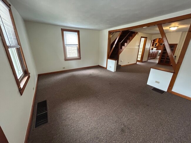 2226 Lincoln St, Unit 1 in Williamsport, PA - Building Photo - Building Photo