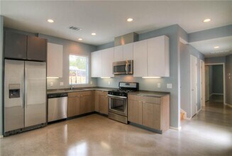 4527 Depew Ave in Austin, TX - Building Photo - Building Photo