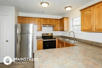 10130 Cross Valley Dr in Cordova, TN - Foto de edificio - Building Photo