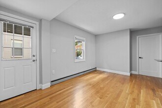 426 Norfolk St in Somerville, MA - Building Photo - Building Photo