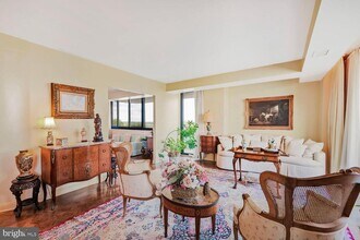 4550 N Park Ave in Chevy Chase, MD - Building Photo - Building Photo