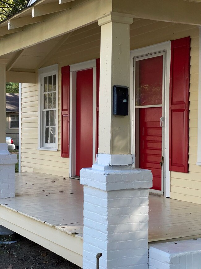 3160 Wyandotte St in Baton Rouge, LA - Building Photo - Building Photo