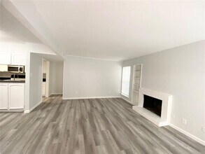 12816 Midway Rd in Dallas, TX - Building Photo - Building Photo