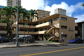 Beachside in Honolulu, HI - Building Photo - Building Photo