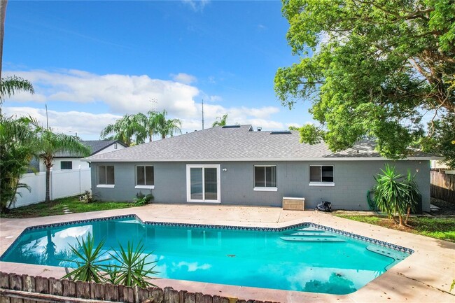 8453 Mattituck Cir in Orlando, FL - Foto de edificio - Building Photo