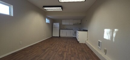 3705 N Chestnut St, Unit Lower in Colorado Springs, CO - Foto de edificio - Building Photo