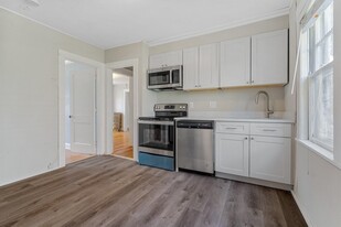 57 Saint Sauveur Ct, Unit 1 Apartments