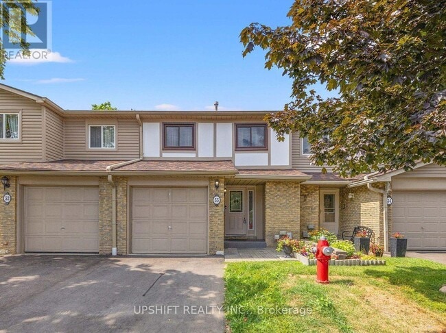 property at 33-33 Greenwich Cir