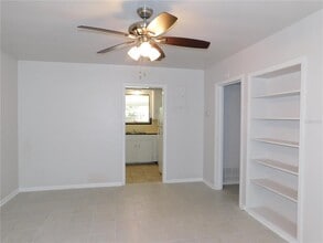 552 NE 5th Ave in Gainesville, FL - Building Photo - Building Photo