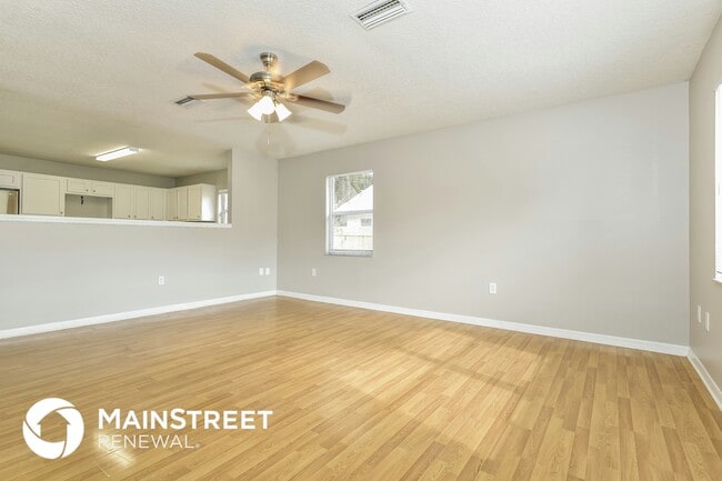 604 37th St W in Bradenton, FL - Foto de edificio - Building Photo