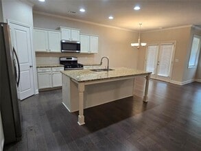 305 Holdings Dr in Lawrenceville, GA - Foto de edificio - Building Photo