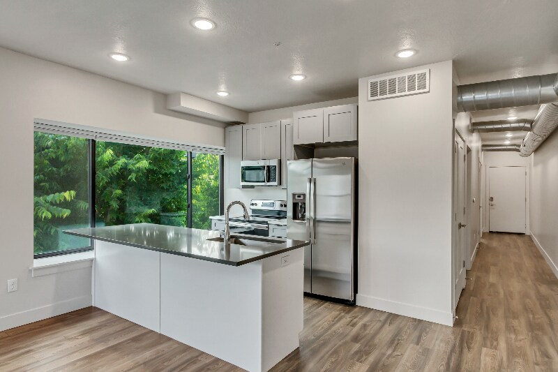 606 W North Temple St in Salt Lake City, UT - Building Photo