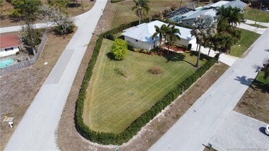 947 NW 13th St in Stuart, FL - Building Photo - Building Photo