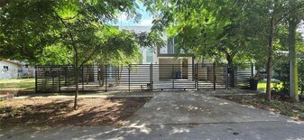3790 Oak Ave in Miami, FL - Building Photo