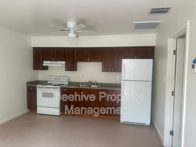 property at 1429 E Fillmore St