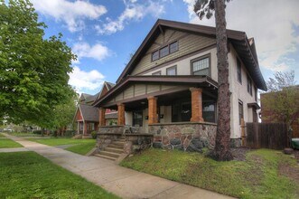 360 Richard Terrace SE in Grand Rapids, MI - Building Photo - Building Photo