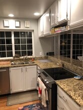 9915 NE 124th St, Unit #101 in Kirkland, WA - Building Photo - Building Photo